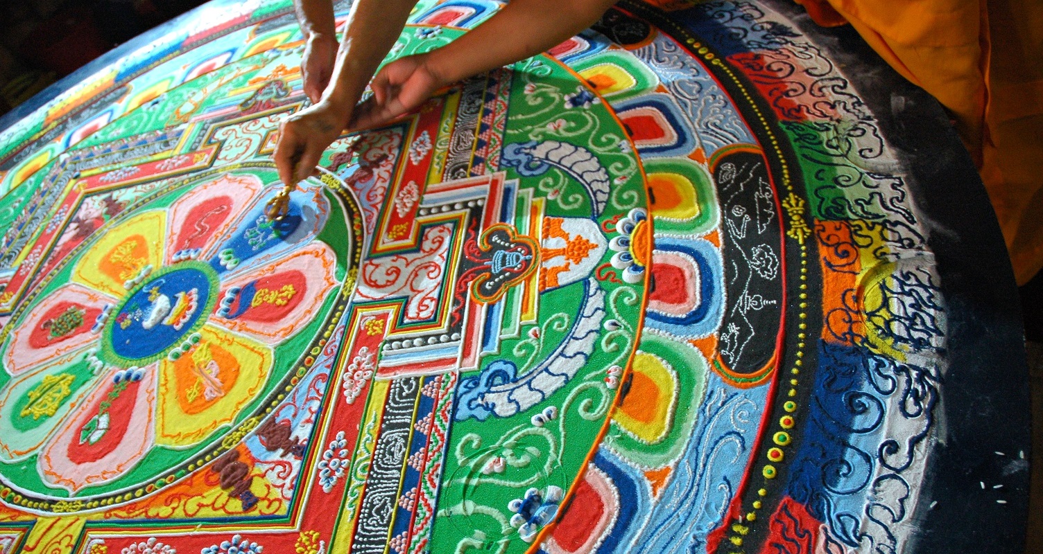 Libera todo tu estrés coloreando mandalas en tu teléfono