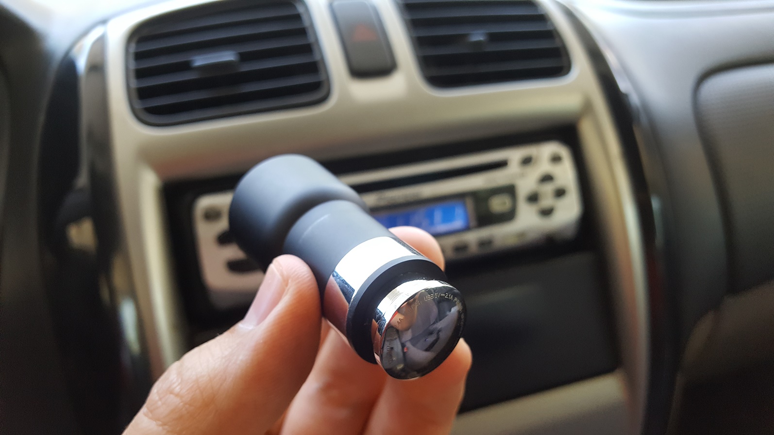 Colócale Bluetooth al radio de tu carro con Xiaomi ROIDMI