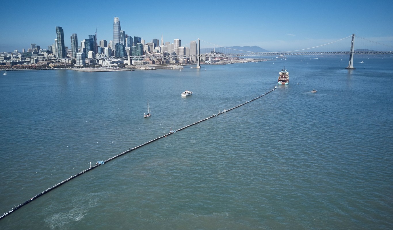 Ocean Cleanup System 001